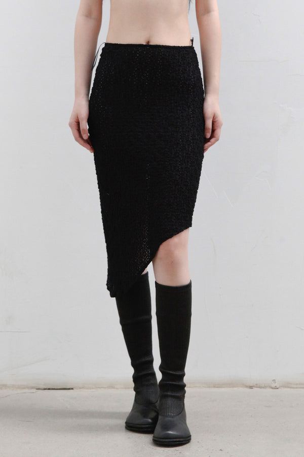 Un Morceau elastic lace sloping half skirt UM231XZ12 black PUM40